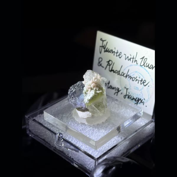 Etched blue fluorite with quartz and rhodochrosite from Piaotang — alternate view