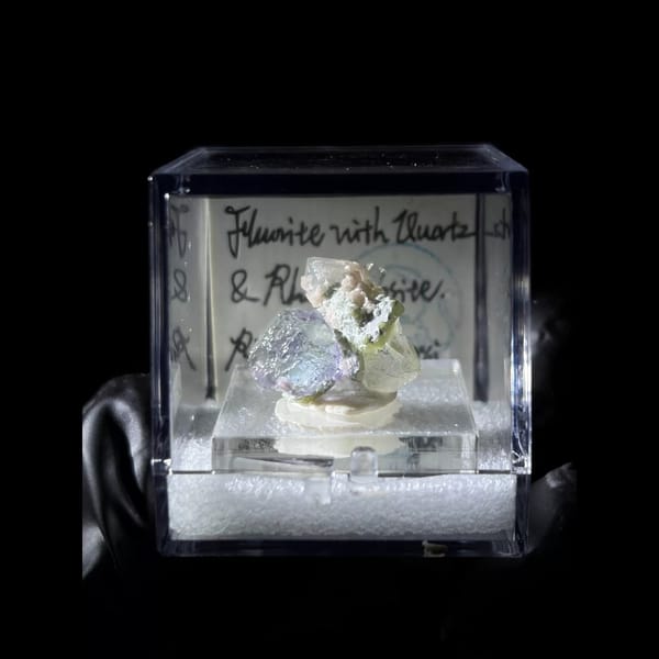 Etched blue fluorite with quartz and rhodochrosite from Piaotang — alternate view