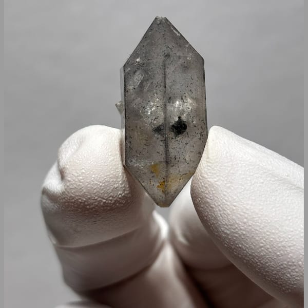 Flower-Tip Sketch DT Quartz Yunnan 3.1 cm — detail view