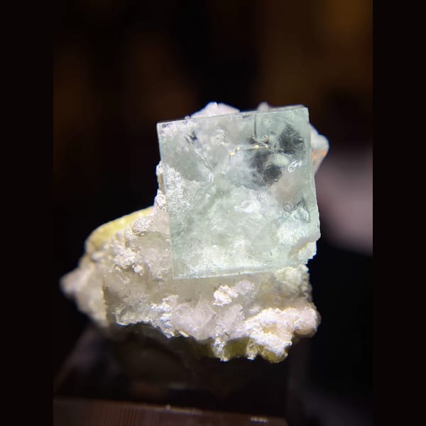 Mint-green cubic fluorite on quartz from Daguishan — alternate view