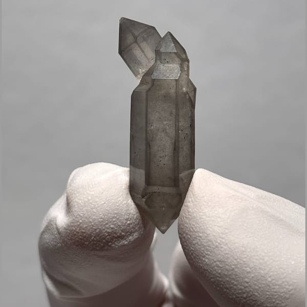 Etched Sketch DT Quartz Yunnan 3.4 cm — complete view