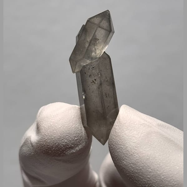 Etched Sketch DT Quartz Yunnan 3.4 cm — detail view