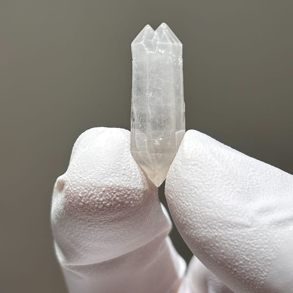 White etched dt Yunnan 2.6 cm — complete view