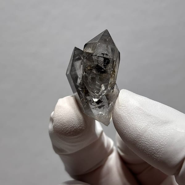 Flowing-Sand DT Quartz Yunnan 3.2 cm — detail view