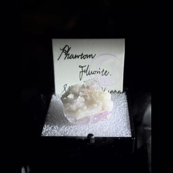 Purple phantom fluorite on quartz from Shangbao — alternate view