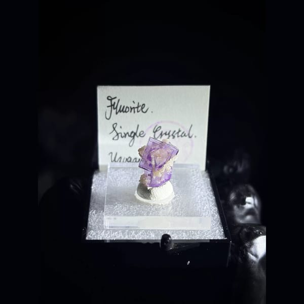Purple stepped fluorite with muscovite from Yaogangxian — complete view