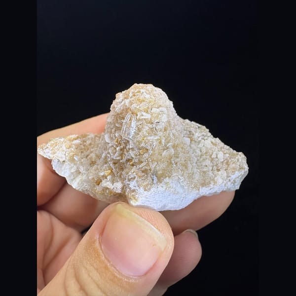 Peaked sugary straw hat calcite from Guangdong — complete view