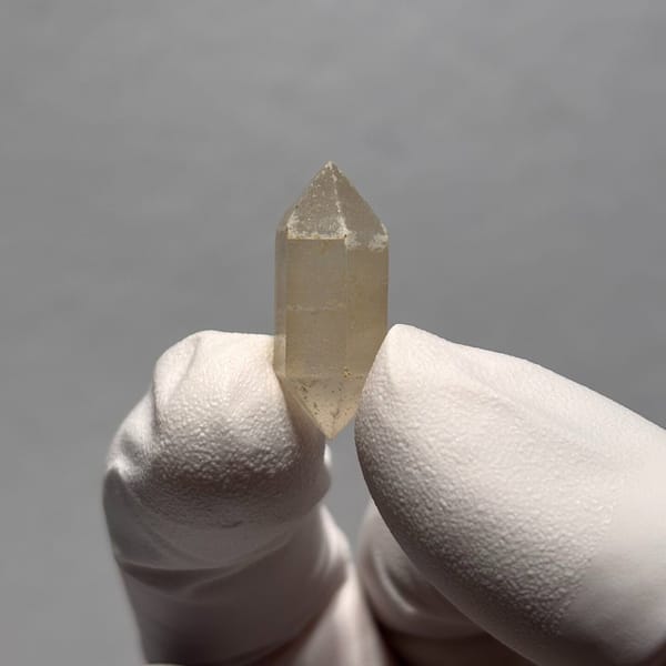 Dt quartz Yunnan 2.2 cm — alternate view