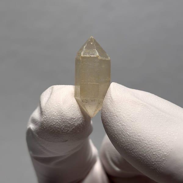Dt quartz Yunnan 2.2 cm — alternate view