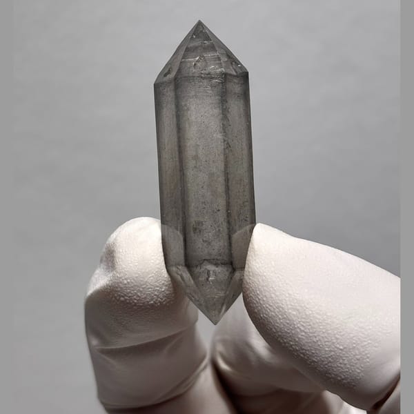 Collector Sketch DT Quartz Yunnan 5.0 cm — complete view