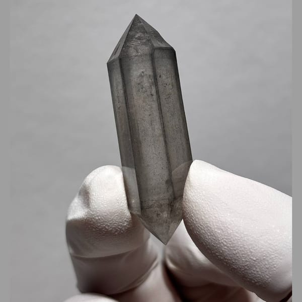 Collector Sketch DT Quartz Yunnan 5.0 cm — detail view
