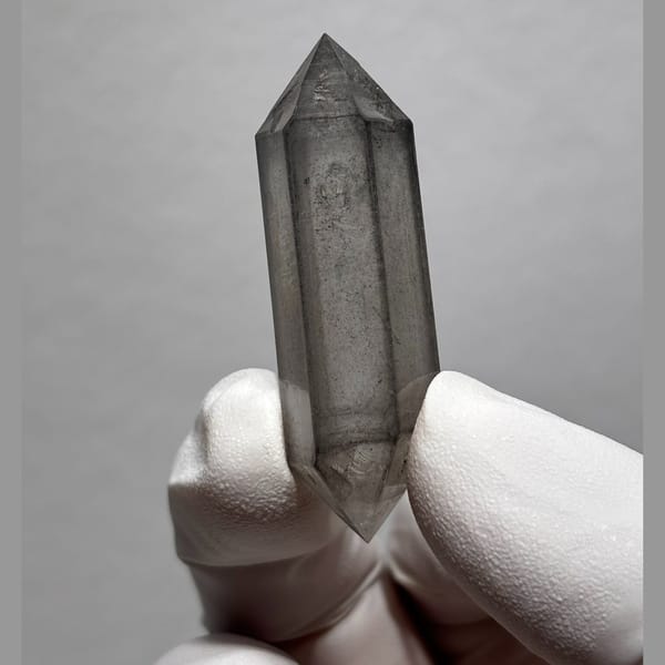 Collector Sketch DT Quartz Yunnan 5.0 cm — detail view