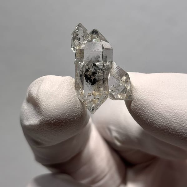 Multi-Crystal DT Quartz Yunnan 2.5 cm — complete view