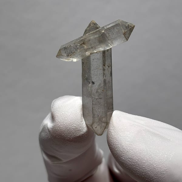 Flowing-Sand Sketch DT Quartz Yunnan 3.6 cm — complete view