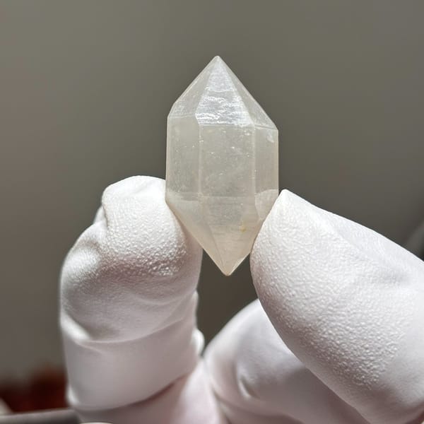 White etched dt Yunnan 2.9 cm — complete view