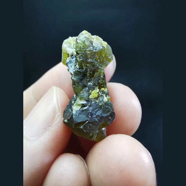 Gem-quality yellow-green sphalerite — alternate view