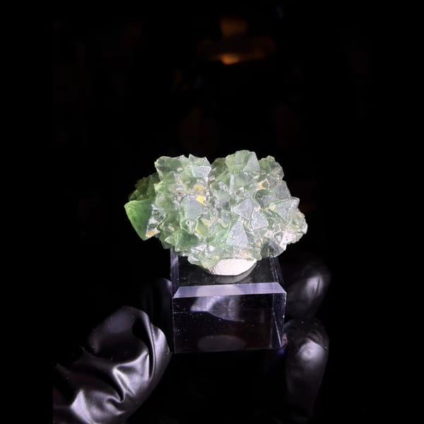 Octahedral green fluorite cluster from Inner Mongolia — complete view
