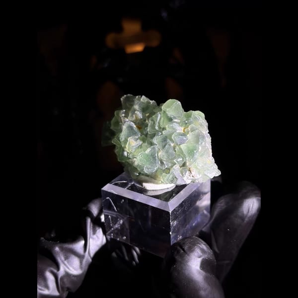 Octahedral green fluorite cluster from Inner Mongolia — alternate view