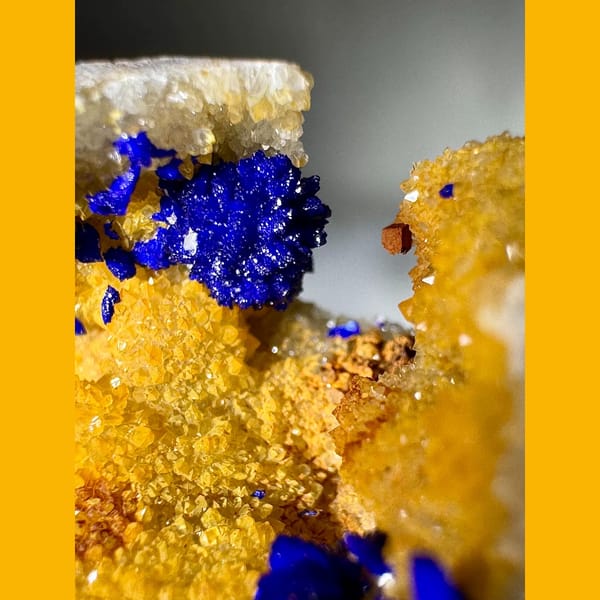 Azurite in Golden Quartz Geode 2.5 cm — alternate view