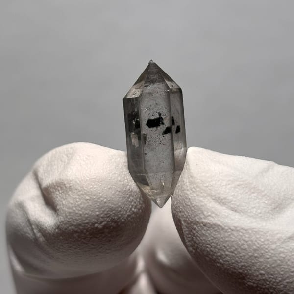 Dt quartz Yunnan 2.0 cm — complete view