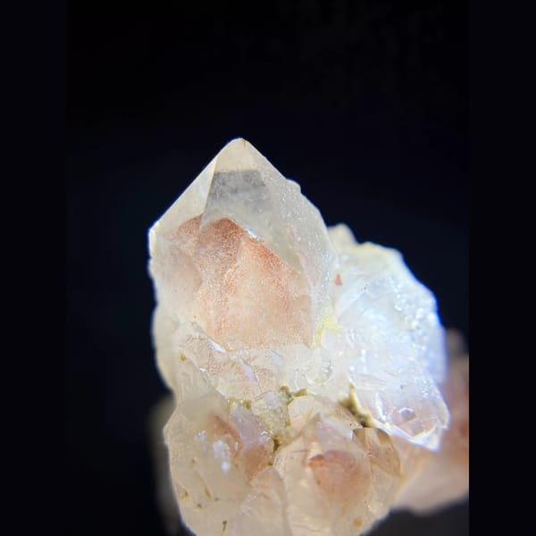 Red phantom quartz cluster from Wutai, Shanxi — detail view