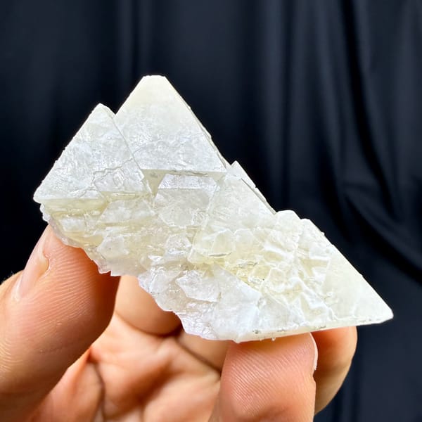 Translucent white twinned scheelite crystal from Yaogangxian, Hunan — alternate view