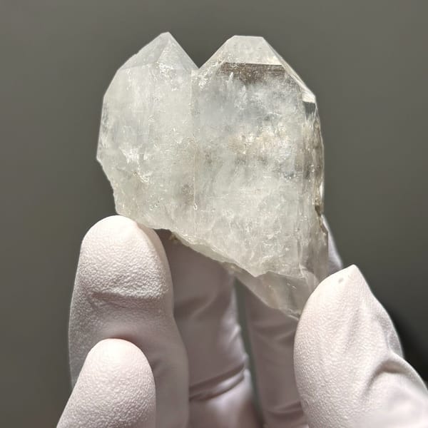 Quartz with Mica Xuebaoding 5.1 cm — alternate view