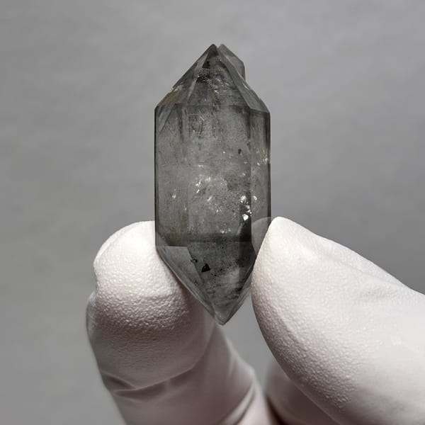 Dt quartz Yunnan 3.8 cm — alternate view