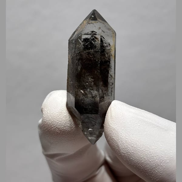 Flowing-Sand DT Quartz Yunnan 4.4 cm — complete view