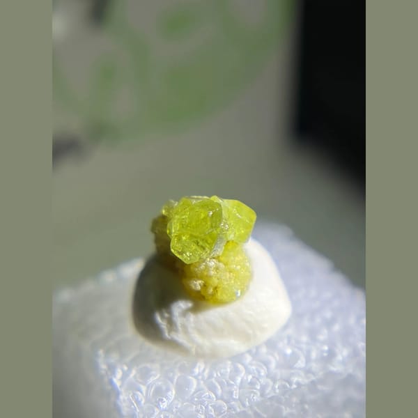 Demantoid andradite garnet from Pakistan — detail view