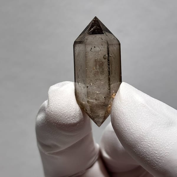Enhydro Tea-Tone DT Quartz Yunnan 3.5 cm — complete view