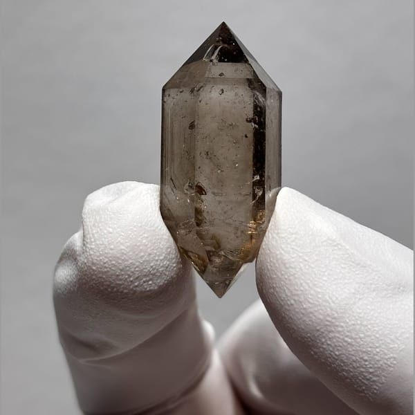 Enhydro Tea-Tone DT Quartz Yunnan 3.5 cm — detail view