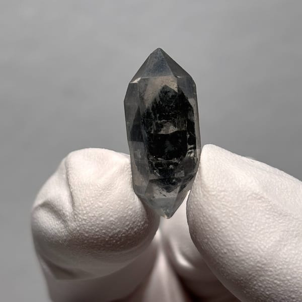 Phantom DT Quartz Yunnan 2.5 cm — alternate view