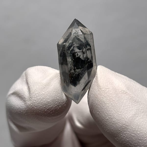 Phantom DT Quartz Yunnan 2.5 cm — detail view