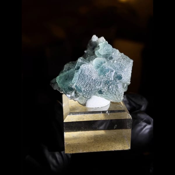 Etched octahedral blue-green fluorite from Huanggangliang — complete view