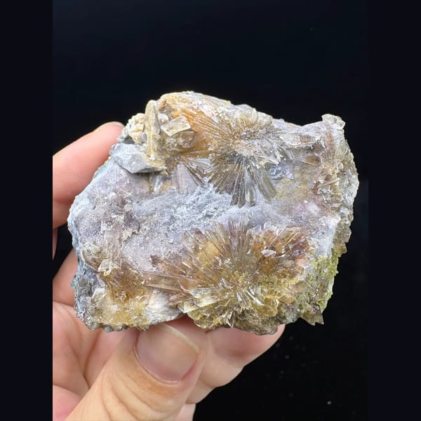 Fluorescent flower gearksutite with gibbsite from Qinglong — complete view