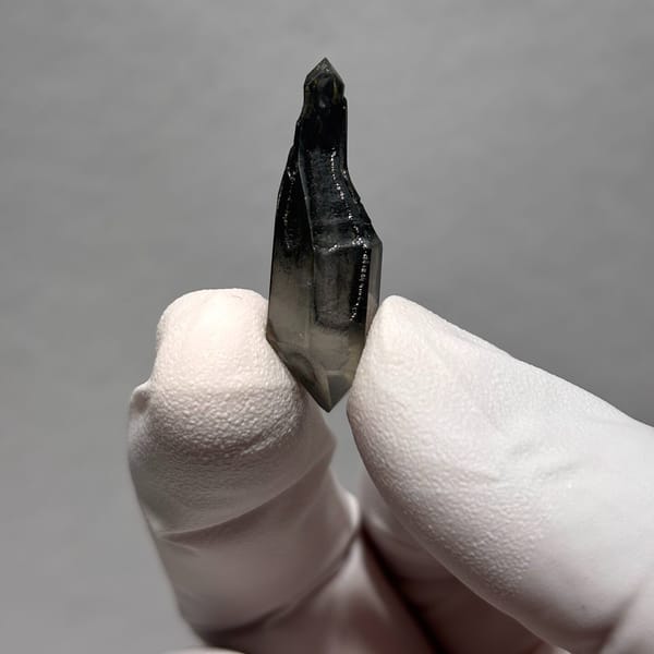 Porcelain Skeletal DT Quartz Yunnan 3.2 cm — complete view