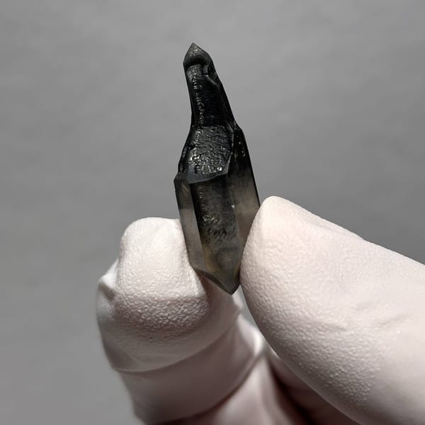 Porcelain Skeletal DT Quartz Yunnan 3.2 cm — detail view