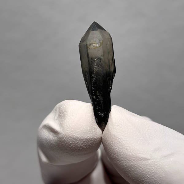 Porcelain Skeletal DT Quartz Yunnan 3.2 cm — detail view
