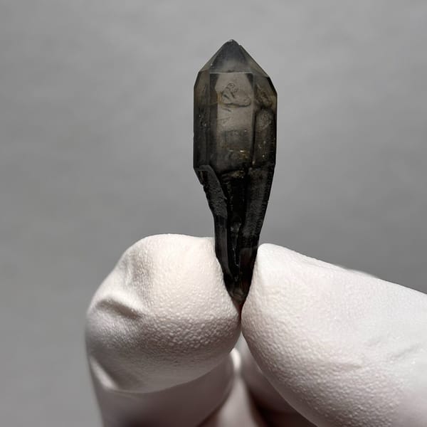 Porcelain Skeletal DT Quartz Yunnan 3.2 cm — detail view