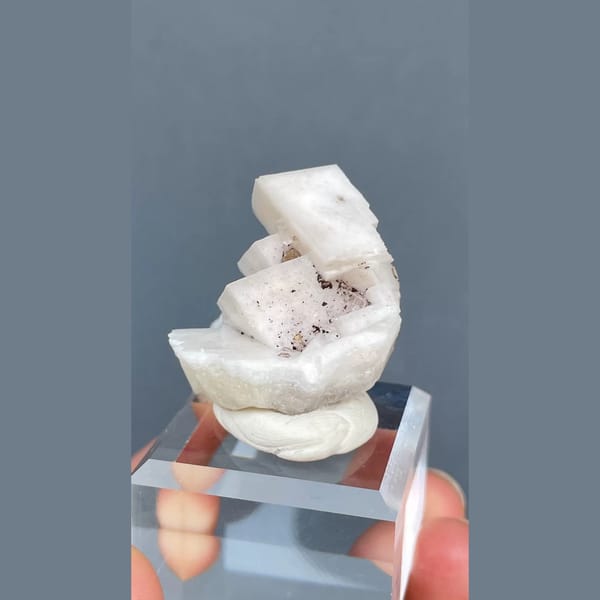 Hemimorphite with Calcite Mexico 3.1 cm — detail view