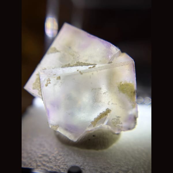 Porcelain fluorite with fine purple rim from Yaogangxian — detail view