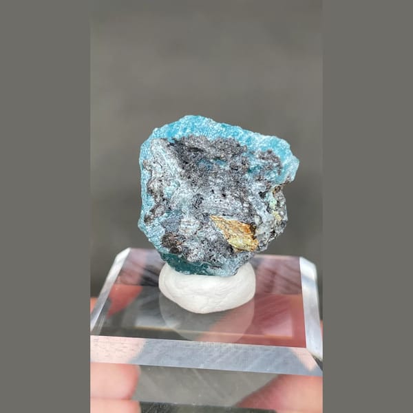 Velvety blue ball hemimorphite from Guangdong — detail view