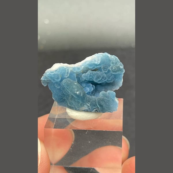 Velvety blue plumbogummite from Guangxi — complete view