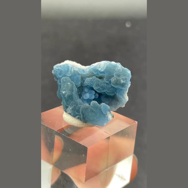 Velvety blue plumbogummite from Guangxi — detail view