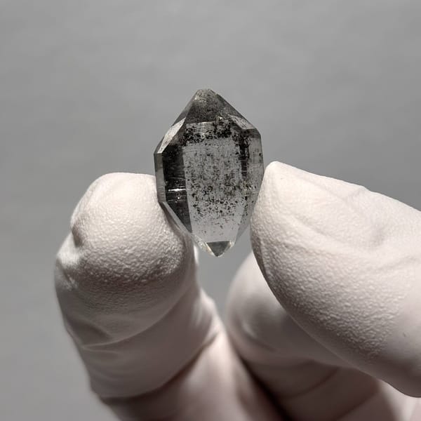 Dt quartz Yunnan 2.1 cm — alternate view
