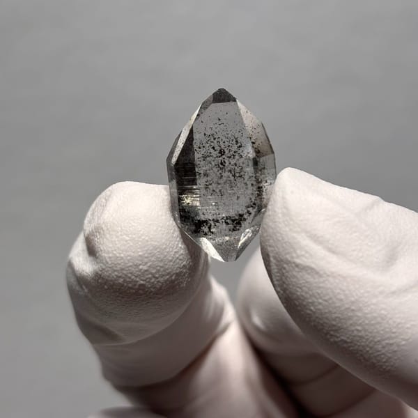 Dt quartz Yunnan 2.1 cm — alternate view