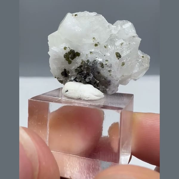 Topaz Cluster with Chlorite Yaogangxian 2.4 cm — alternate view
