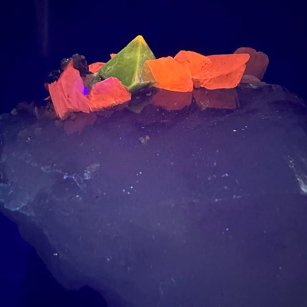 Quartz with Wolframite, Scheelite and Calcite Yaogangxian 9.0 cm — alternate view