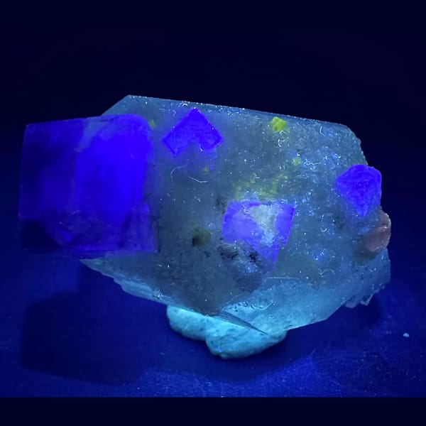 Quartz with Fluorite and Bismuthinite Yaogangxian 3.0 cm — complete view